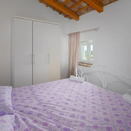 Casa vacanze 4 Bedroom Amazing In Porec