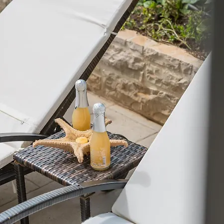 4 Bedroom Amazing In Casa vacanze