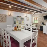 Сasa de vacaciones Pet Friendly In *
