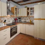 Pet Friendly In Сasa de vacaciones Poreč