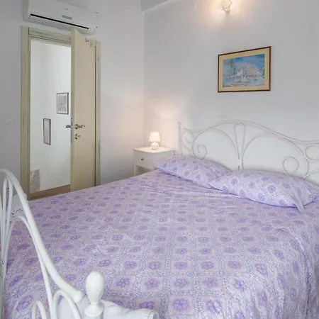 4 Bedroom Amazing In Σπίτι διακοπών *