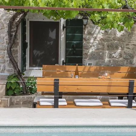 Σπίτι διακοπών 4 Bedroom Amazing In