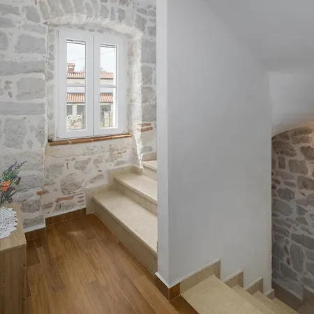 Дом отдыха 4 Bedroom Amazing In Пореч