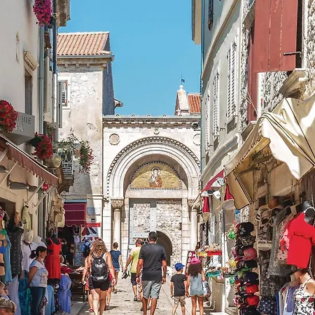 4 Bedroom Amazing In Дом отдыха